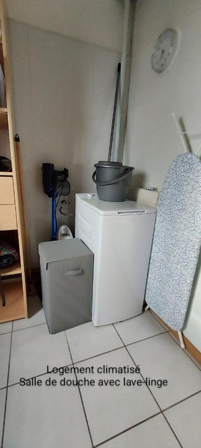 Le Barcares Logement Climatise Pour 6 Personnes, Draps Et Serviettes Non Fournis Air-Conditioned Accommodation For 6 People, Sheets And Towels Not Provided Alojamiento Con Aire Acondicionado Para 6 Personas, Sabanas Y Toallas No Incluidas المظهر الخارجي الصورة